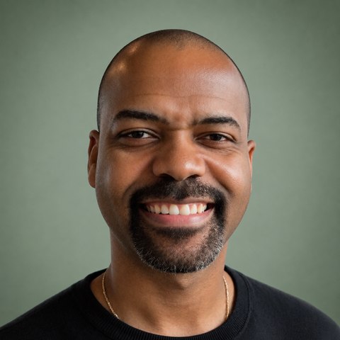 Edwin Philogene headshot