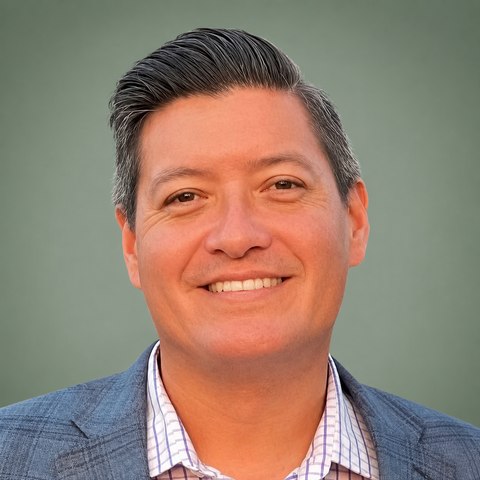 Sean McLean headshot